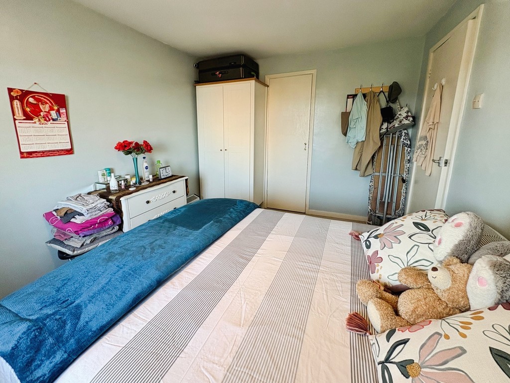 2 bed terraced house to rent in Ash Road, Southwater  - Property Image 8