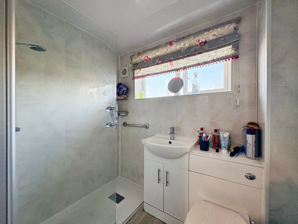 2 bed terraced house to rent in Ash Road, Southwater  - Property Image 11