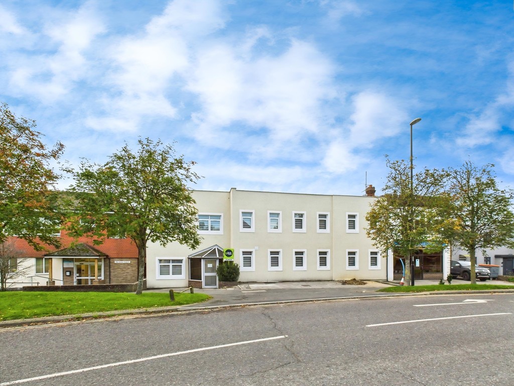 1 bed apartment to rent in London Road, Burgess Hill