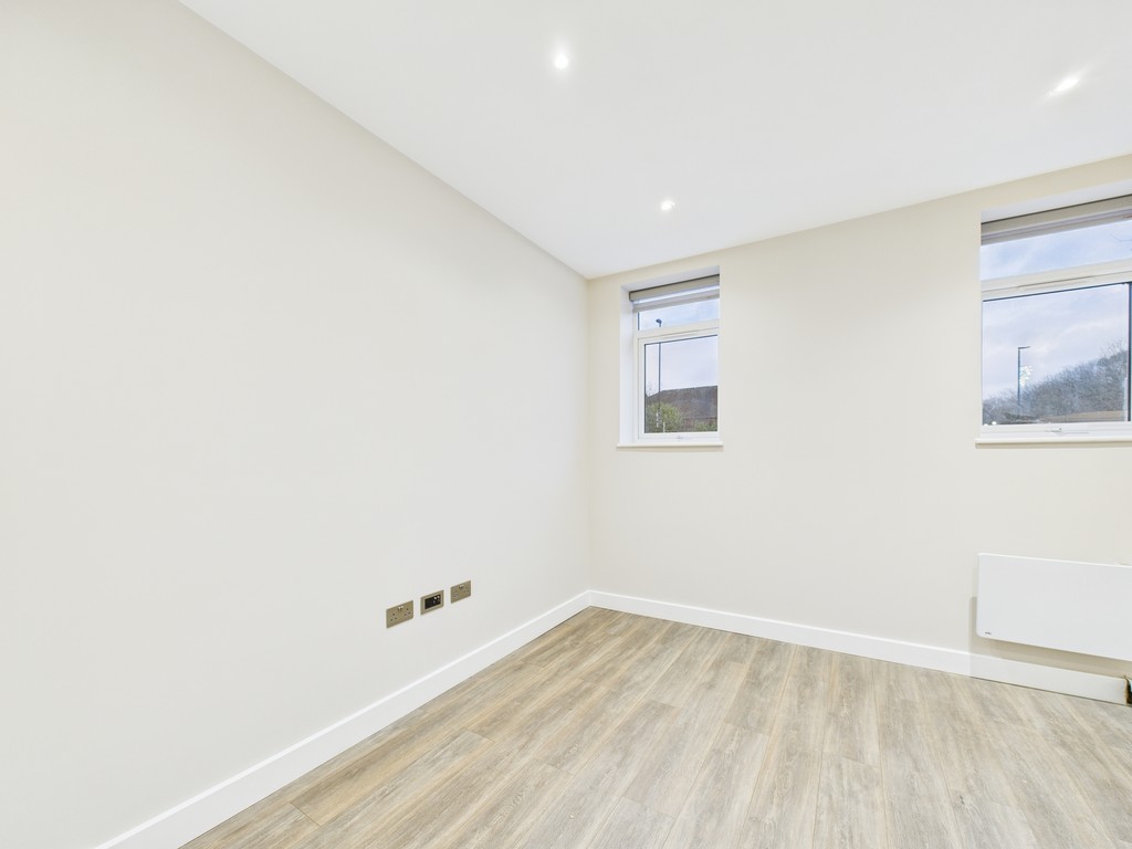 1 bed ground floor flat to rent in London Road, Burgess Hill  - Property Image 5
