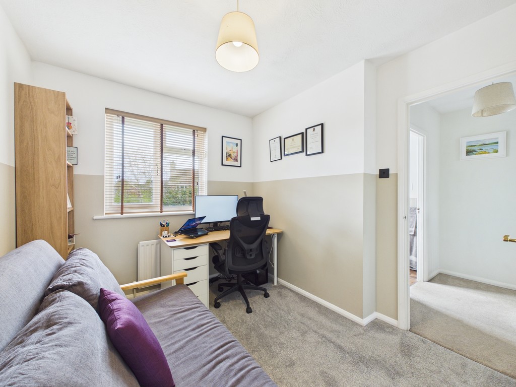 2 bed terraced house to rent in Park Farm Close, Horsham, RH12 - Property Image 8