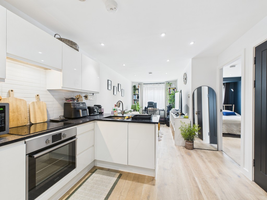 1 bed apartment to rent in North Street, Horsham, RH13  - Property Image 3