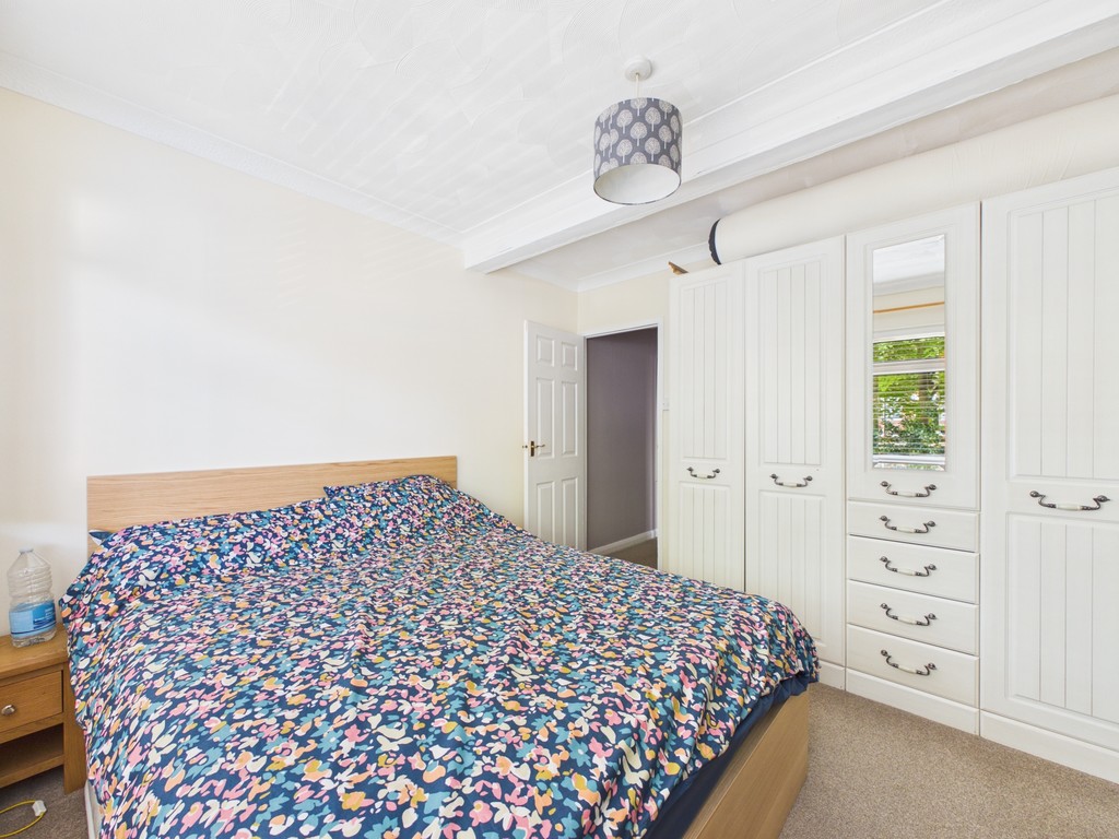 1 bed flat to rent in Bruce Avenue, Worthing  - Property Image 4