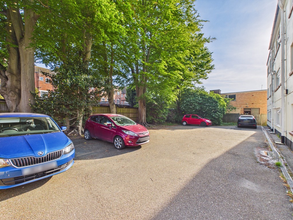1 bed flat to rent in Bruce Avenue, Worthing  - Property Image 7