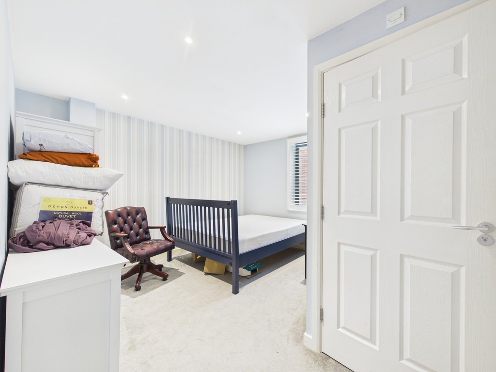 2 bed apartment to rent in Lower Tanbridge Way, Horsham  - Property Image 7