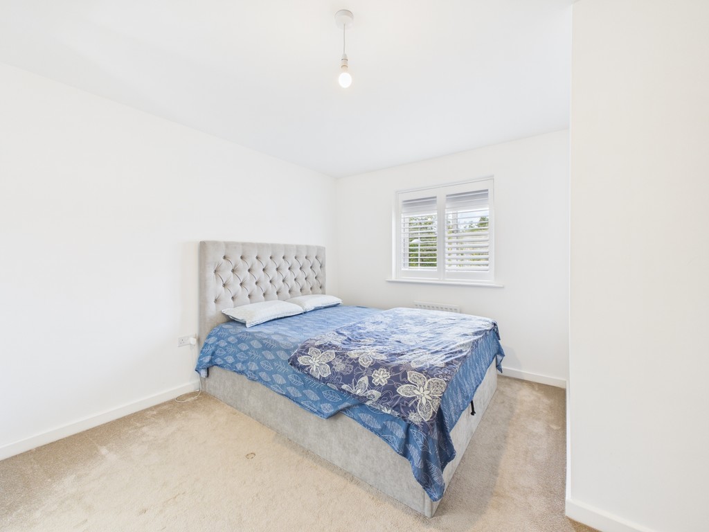 4 bed detached house to rent in Rookfield Road, Faygate  - Property Image 13