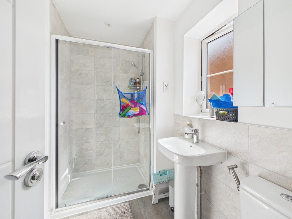 4 bed detached house to rent in Rookfield Road, Faygate  - Property Image 14