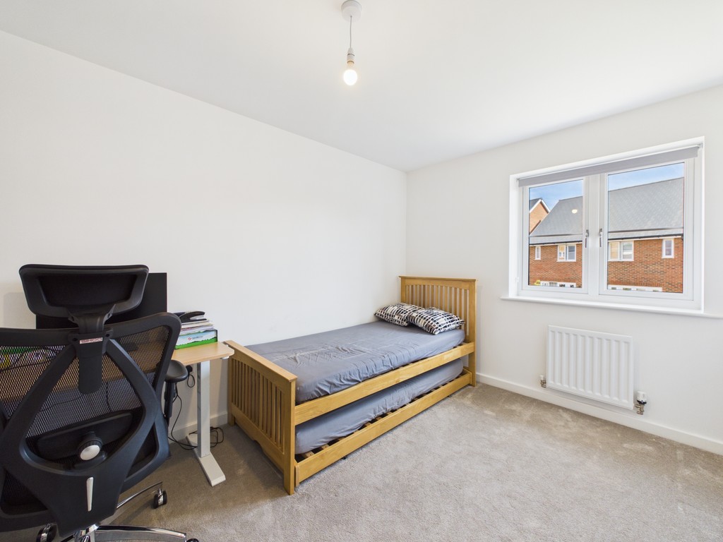 4 bed detached house to rent in Rookfield Road, Faygate  - Property Image 16