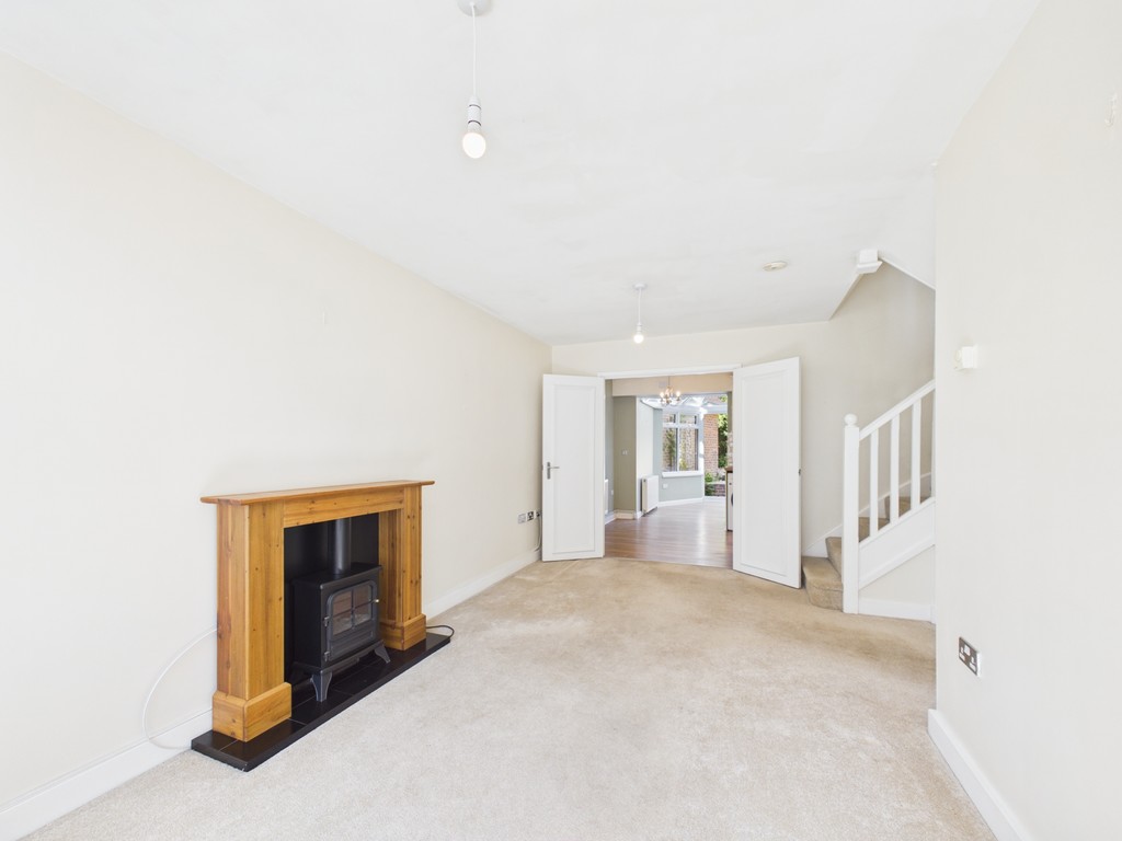 2 bed end of terrace house to rent in Roundway, Haywards Heath  - Property Image 4