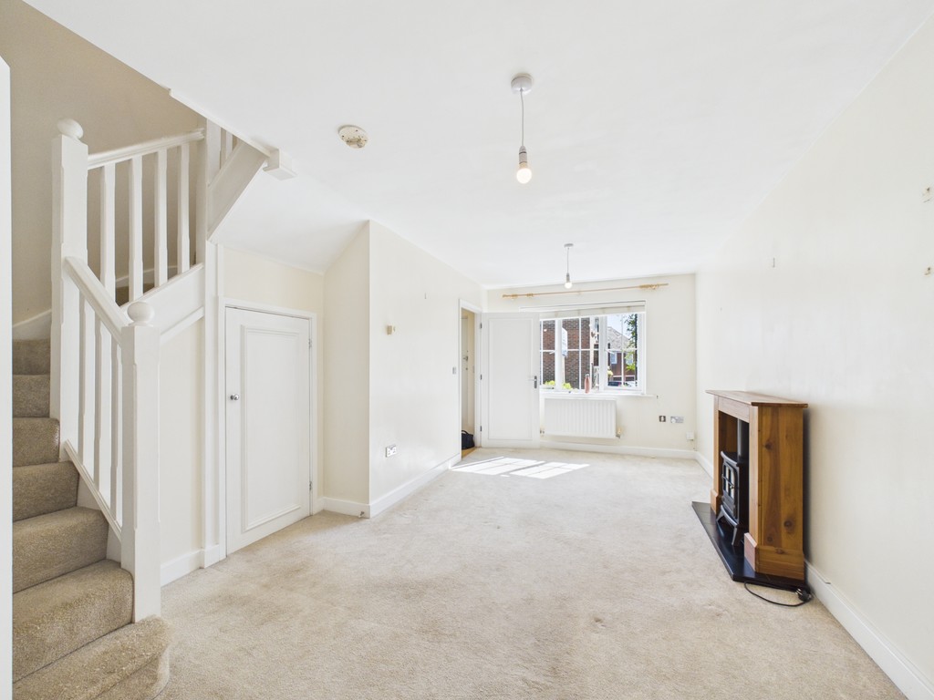 2 bed end of terrace house to rent in Roundway, Haywards Heath  - Property Image 5