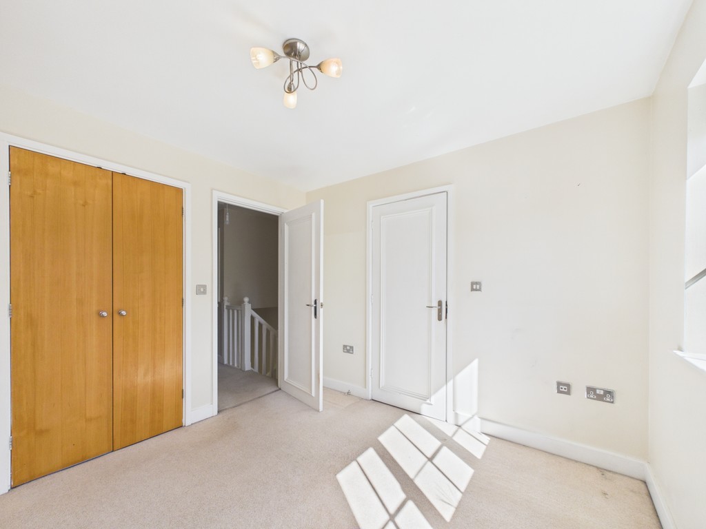 2 bed end of terrace house to rent in Roundway, Haywards Heath  - Property Image 7