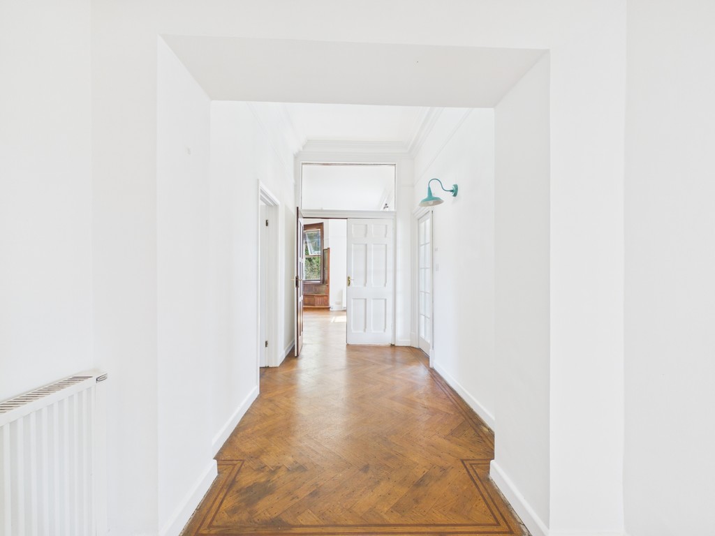 2 bed ground floor maisonette to rent in Mayes Park House, Warnham  - Property Image 11