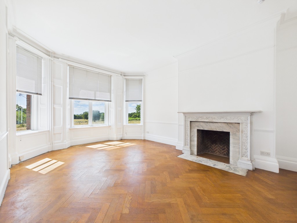 2 bed ground floor maisonette to rent in Mayes Park House, Warnham  - Property Image 4