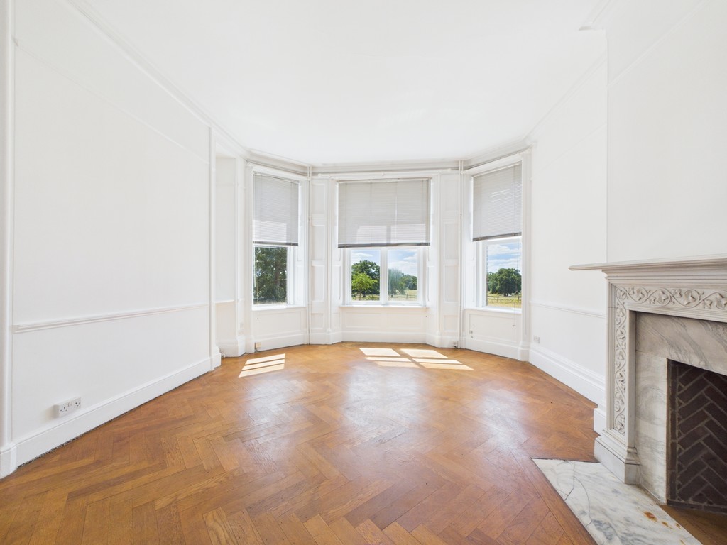2 bed ground floor maisonette to rent in Mayes Park House, Warnham  - Property Image 13