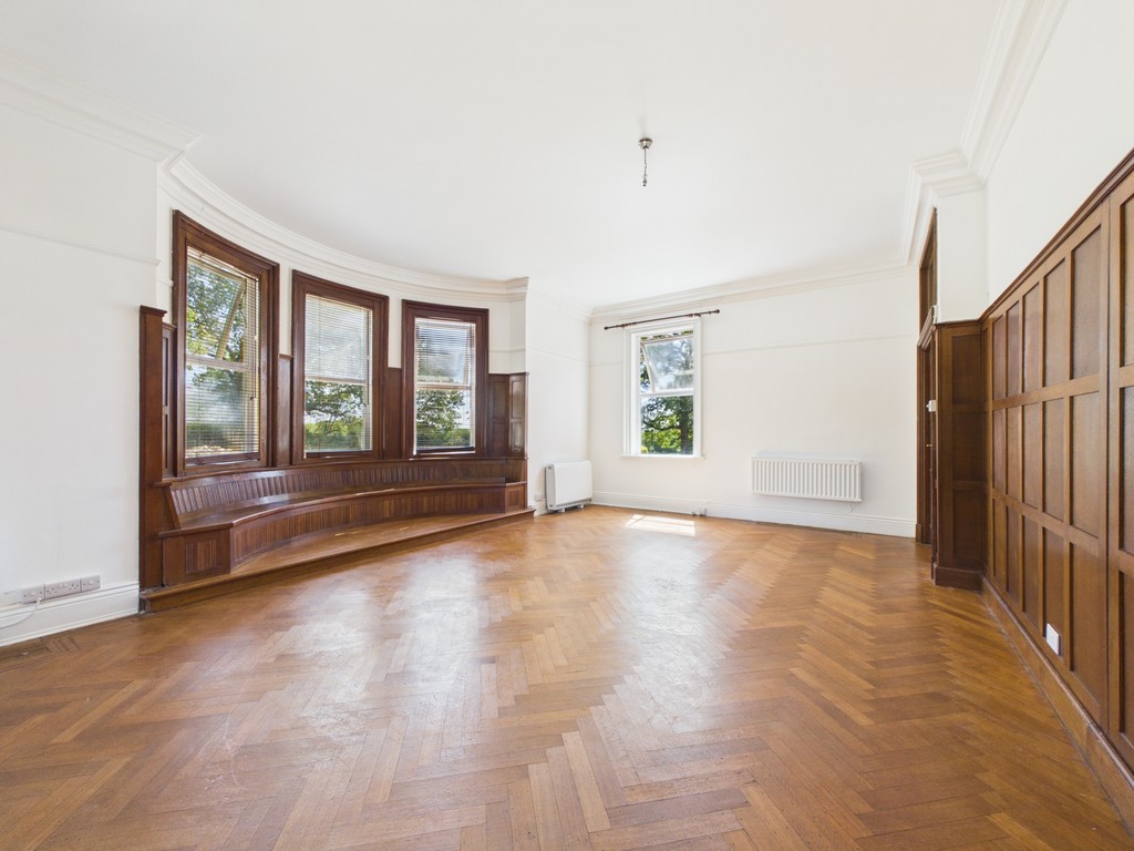 2 bed ground floor maisonette to rent in Mayes Park House, Warnham  - Property Image 14