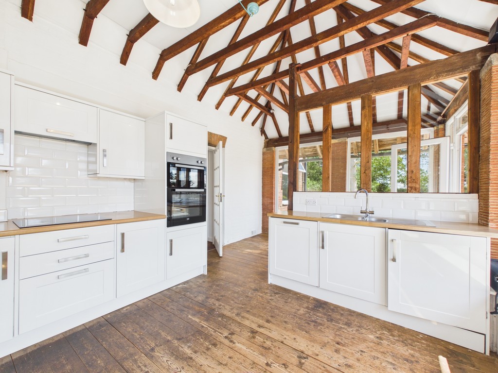 2 bed ground floor maisonette to rent in Mayes Park House, Warnham  - Property Image 2