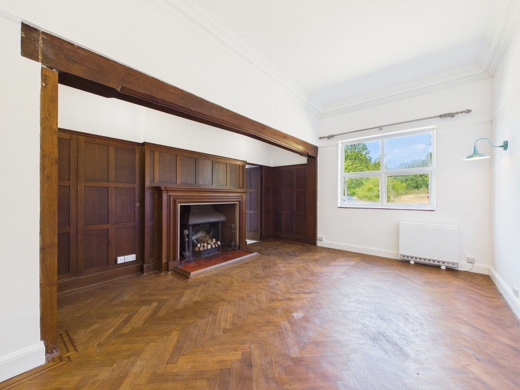 2 bed ground floor maisonette to rent in Mayes Park House, Warnham  - Property Image 5