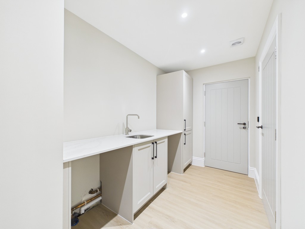 4 bed detached house to rent in Coolhurst Close, Monks Gate  - Property Image 16