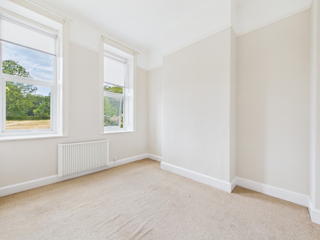 3 bed ground floor flat to rent in Mayes Park House, Warnham  - Property Image 5