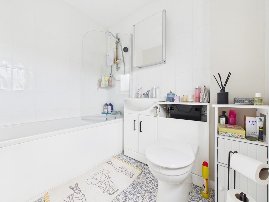 1 bed maisonette to rent in Windsor Close, Southwater  - Property Image 7