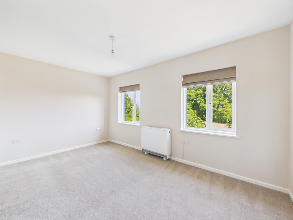 3 bed ground floor flat to rent in Mayes Park House, Warnham  - Property Image 8