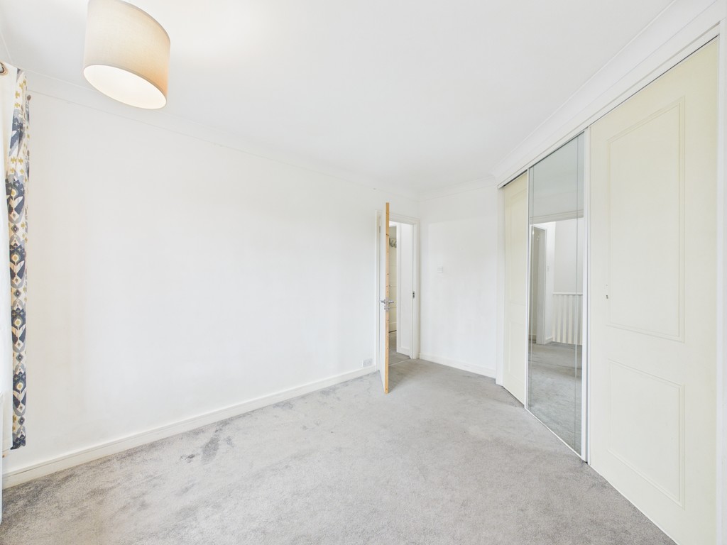 3 bed semi-detached house to rent in Leith View Road, Horsham  - Property Image 7