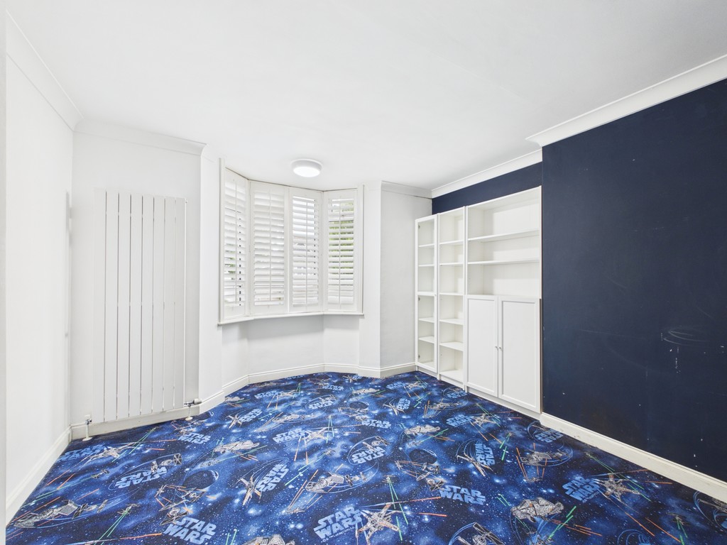 3 bed semi-detached house to rent in Leith View Road, Horsham  - Property Image 9