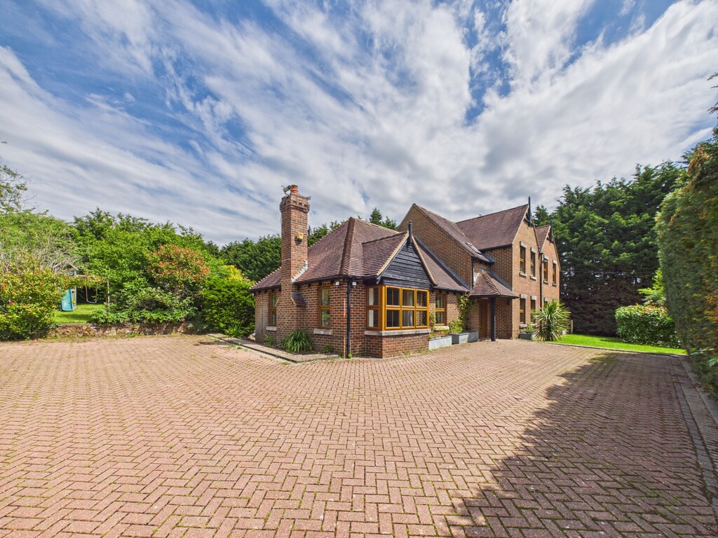 4 bed detached house to rent in Cowfold Road, Bolney  - Property Image 1