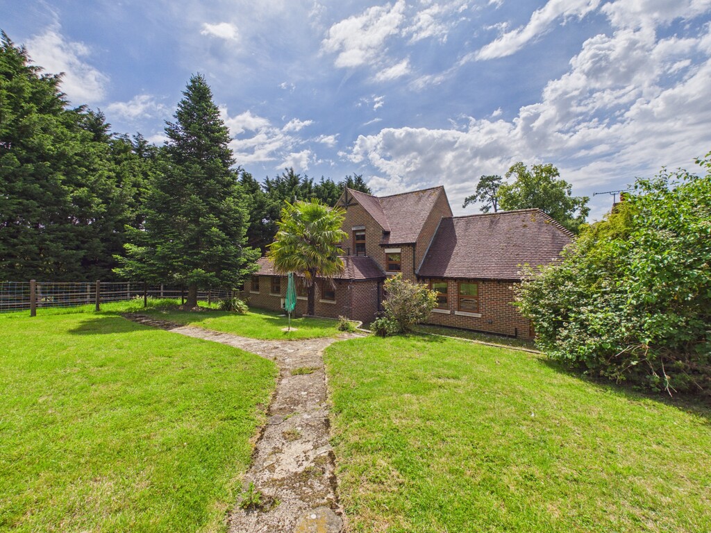 4 bed detached house to rent in Cowfold Road, Bolney  - Property Image 17
