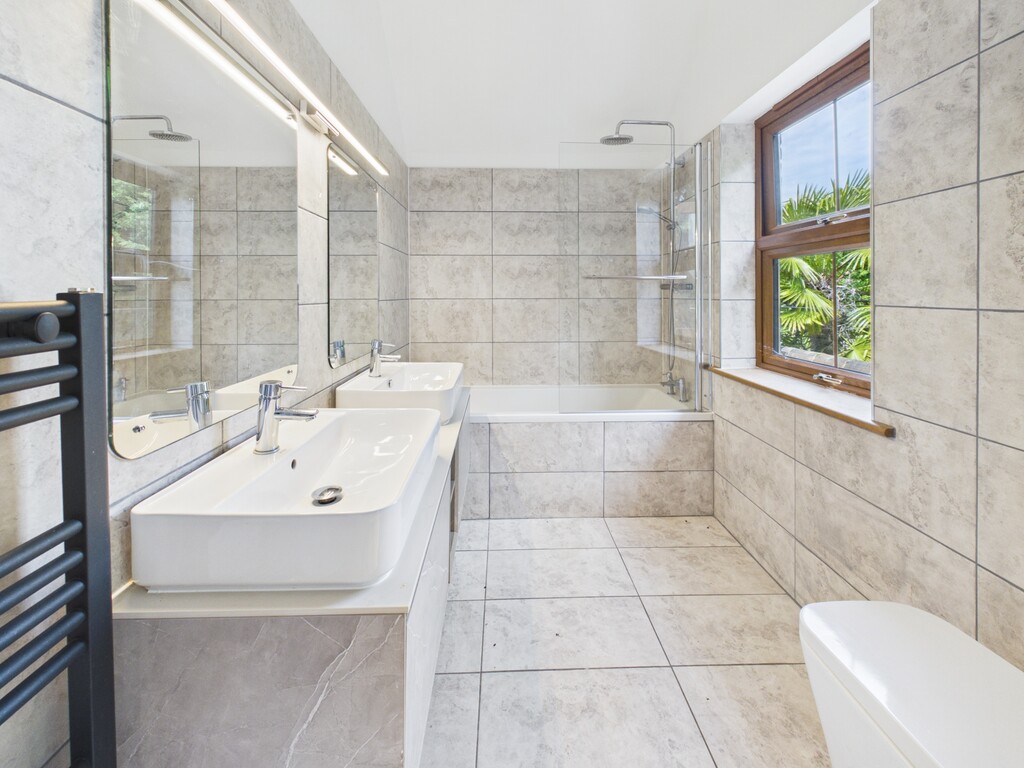 4 bed detached house to rent in Cowfold Road, Bolney  - Property Image 7
