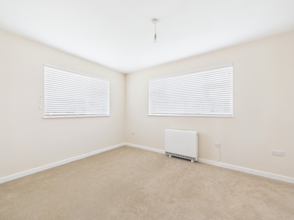2 bed maisonette to rent in Mayes Lane, Warnham  - Property Image 2