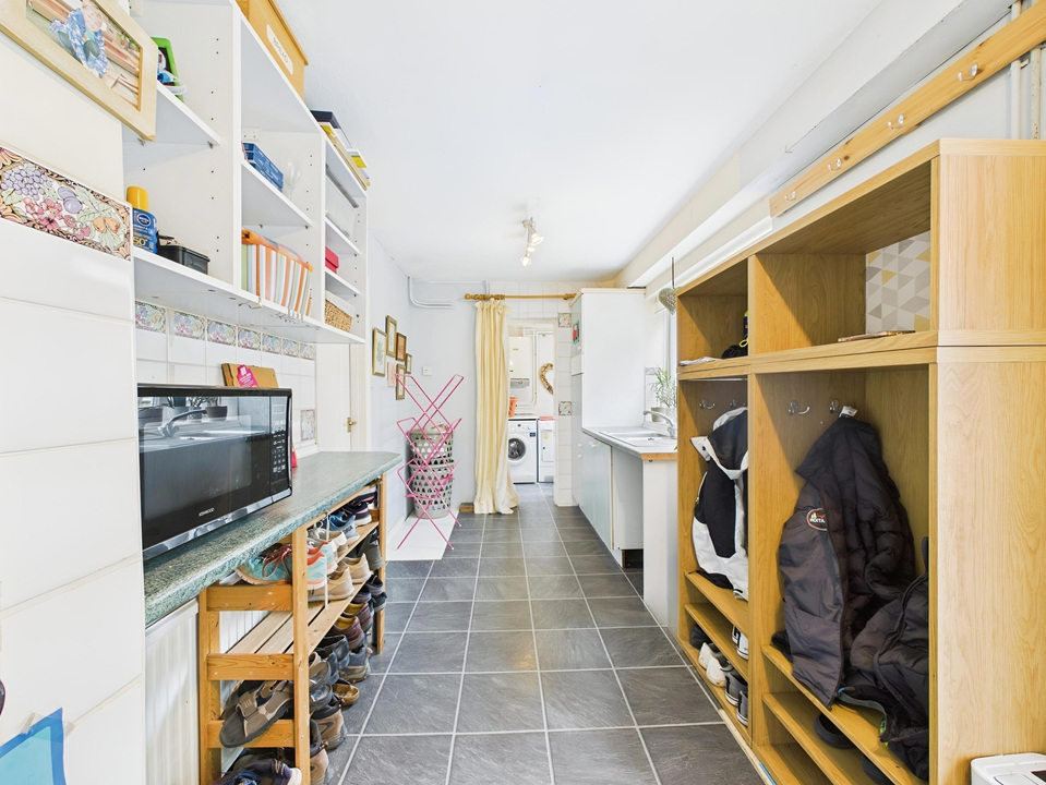 4 bed detached house for sale in Lambs Farm Road, Horsham - Property Image 18