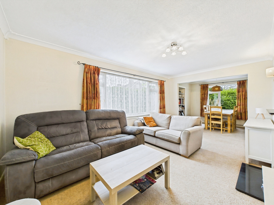 4 bed detached house for sale in Lambs Farm Road, Horsham - Property Image 4