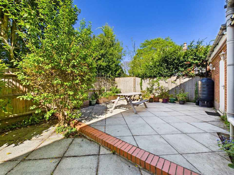 4 bed detached house for sale in Lambs Farm Road, Horsham  - Property Image 4