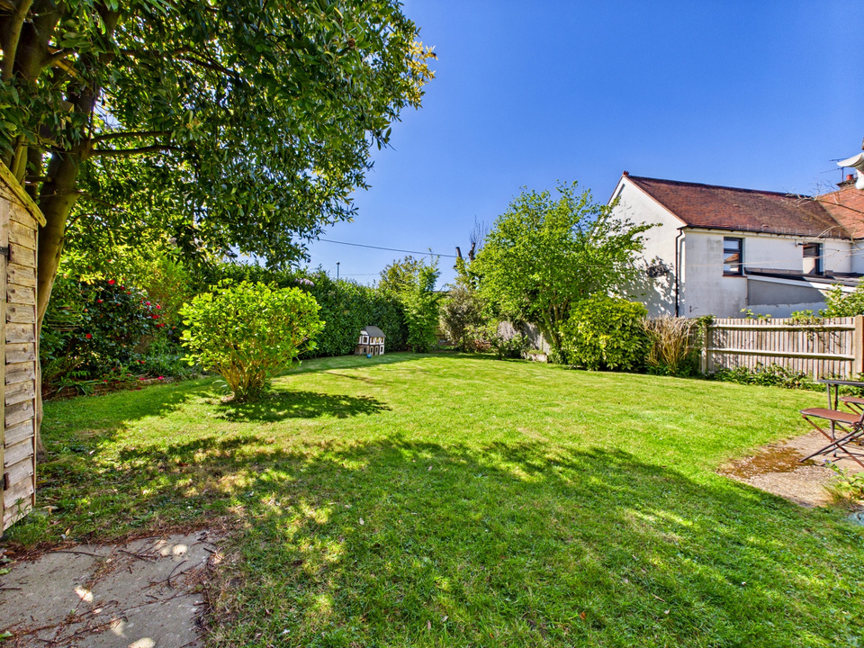 4 bed detached house for sale in Lambs Farm Road, Horsham  - Property Image 6