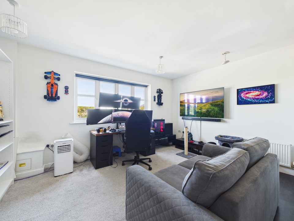1 bed apartment for sale in 5 Elm House, Rapley Rise, Southwater  - Property Image 3