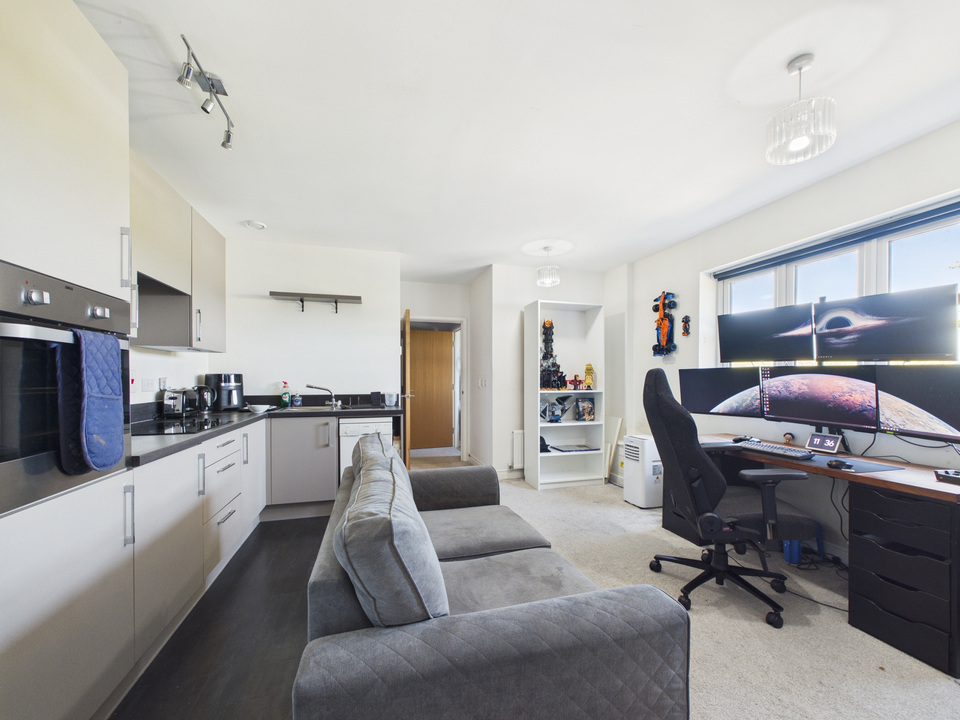 1 bed apartment for sale in 5 Elm House, Rapley Rise, Southwater  - Property Image 2