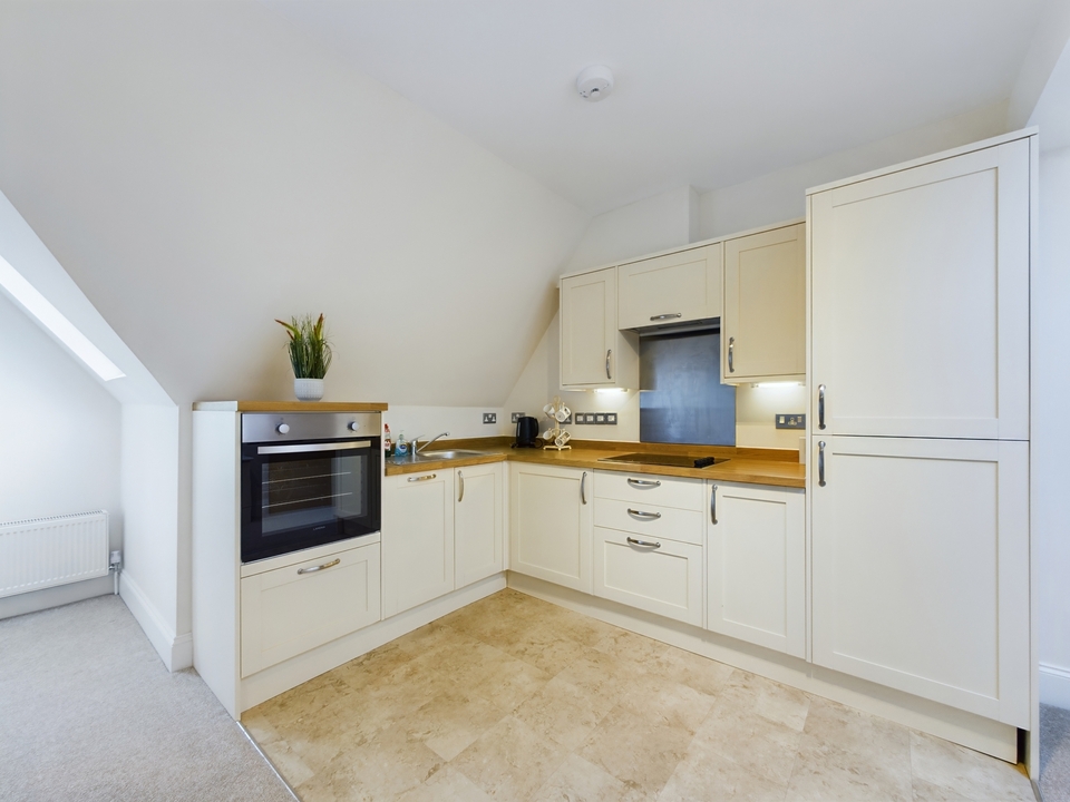 2 bed apartment for sale in Church Street, Warnham, Horsham - Property Image 2