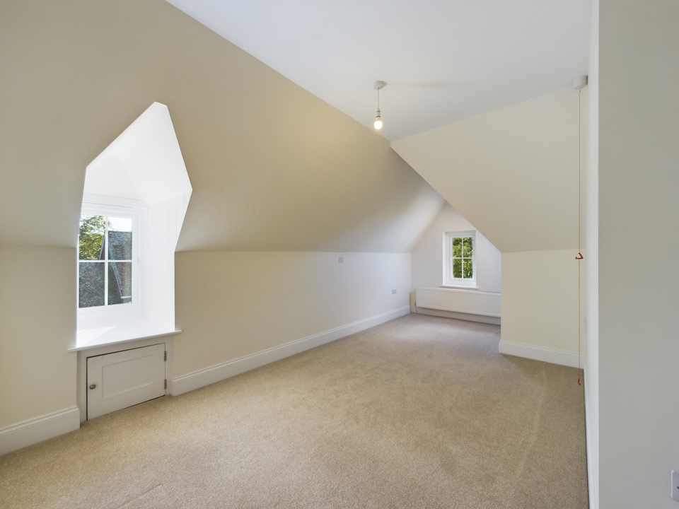 2 bed apartment for sale in Church Street, Warnham, Horsham - Property Image 6