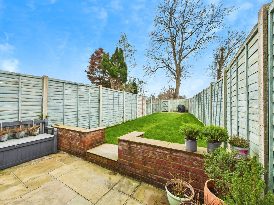 3 bed terraced house for sale in Wakehurst Mews, Horsham, West Sussex - Property Image 10