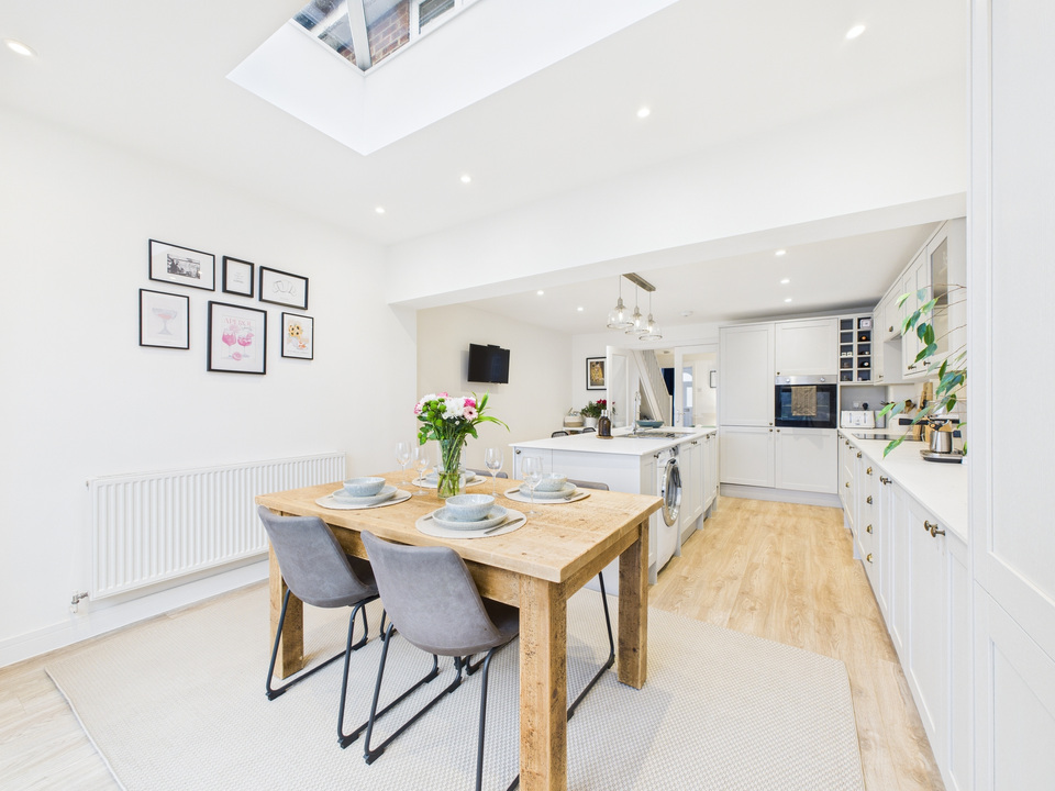 3 bed terraced house for sale in Wakehurst Mews, Horsham, West Sussex - Property Image 14