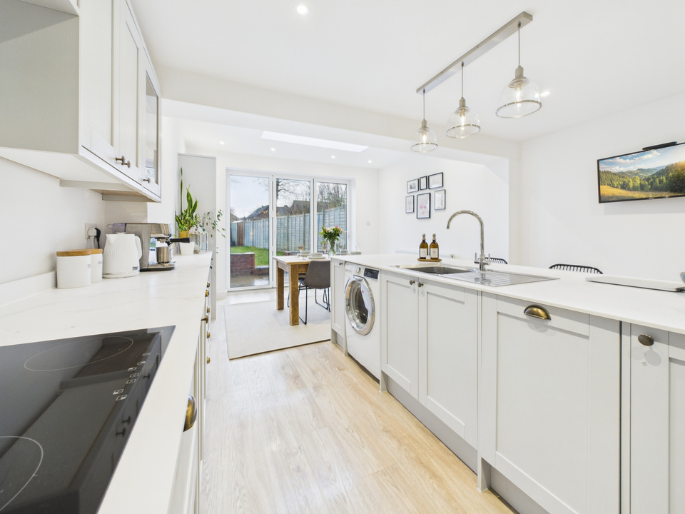 3 bed terraced house for sale in Wakehurst Mews, Horsham, West Sussex - Property Image 15