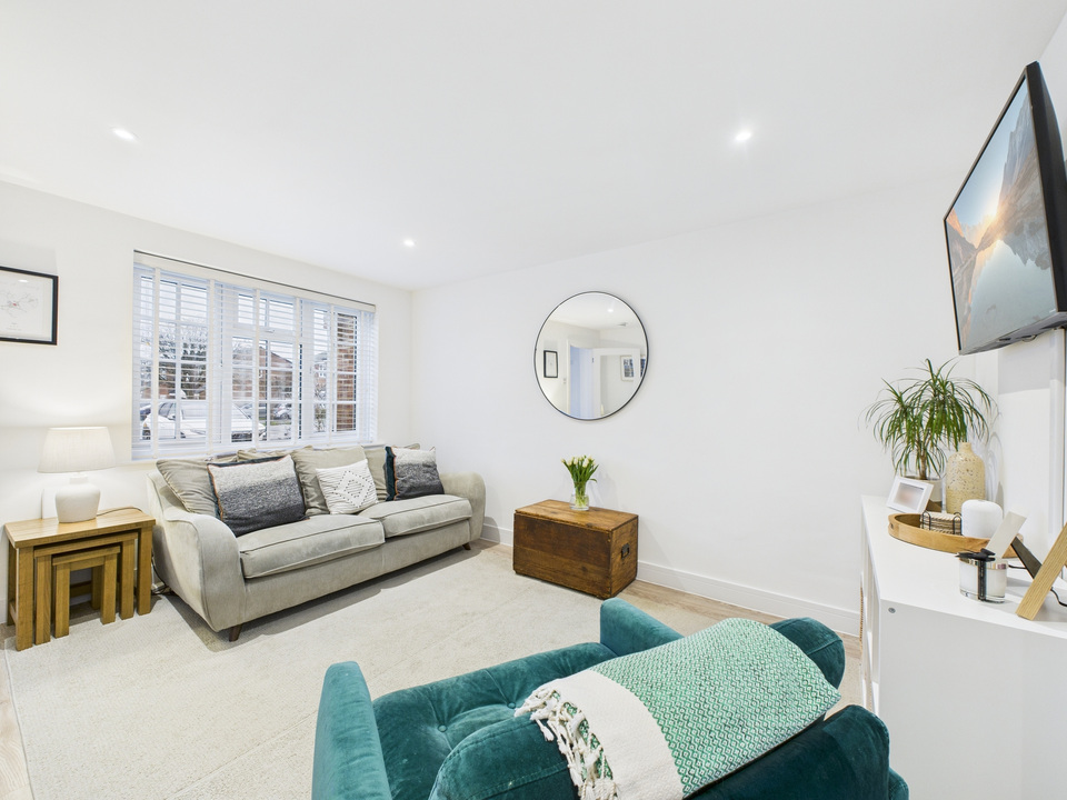 3 bed terraced house for sale in Wakehurst Mews, Horsham, West Sussex - Property Image 17