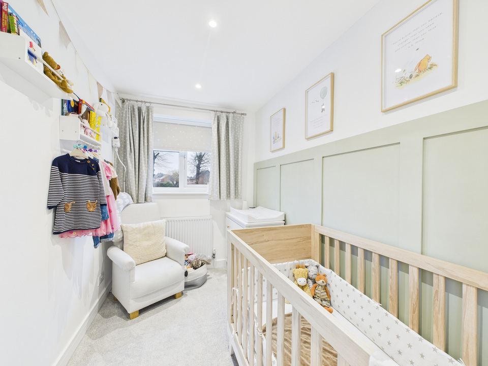3 bed terraced house for sale in Wakehurst Mews, Horsham, West Sussex - Property Image 8