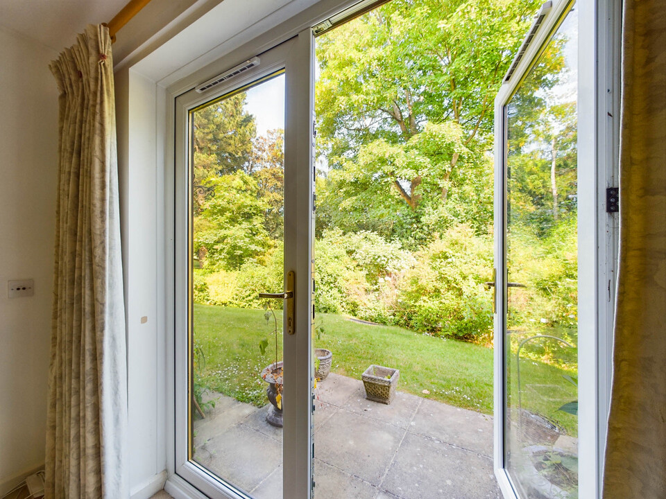 1 bed apartment for sale in Jasmine Court, Horsham  - Property Image 7