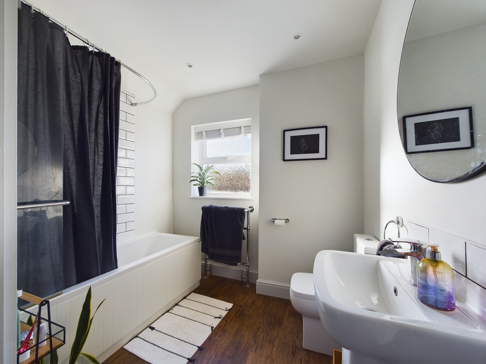 3 bed terraced house for sale in Oakhill Road, Horsham - Property Image 9