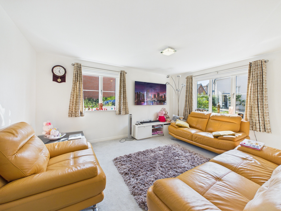 4 bed detached house for sale in Tributary Lane, Faygate, Horsham, RH12 0BQ - Property Image 2