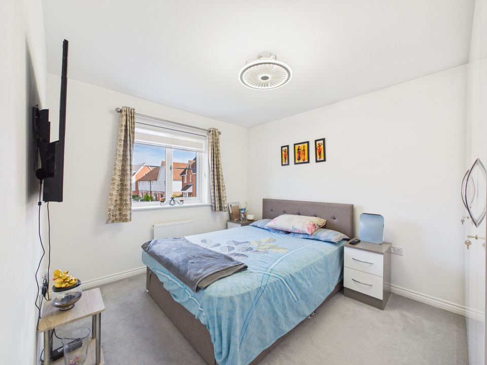 4 bed detached house for sale in Tributary Lane, Faygate, Horsham, RH12 0BQ - Property Image 6