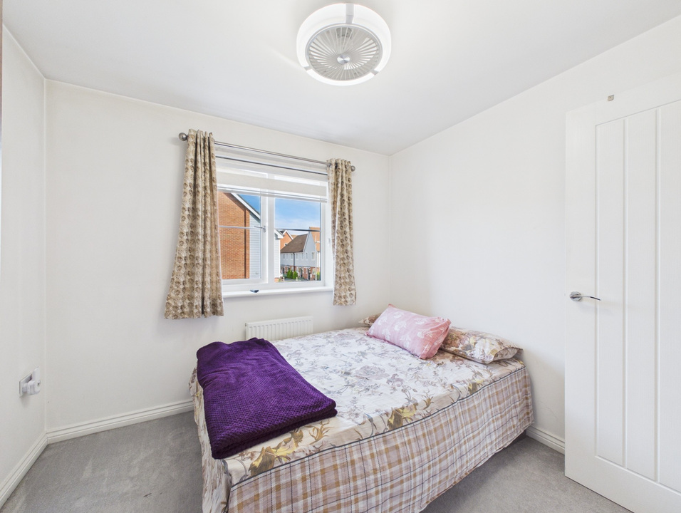4 bed detached house for sale in Tributary Lane, Faygate, Horsham, RH12 0BQ - Property Image 15