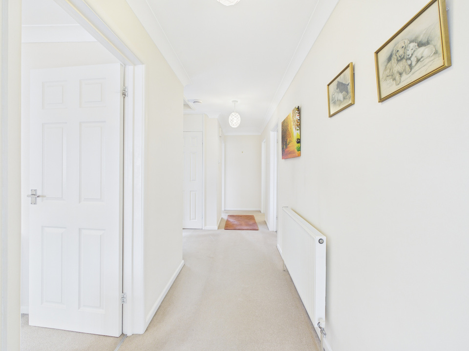 3 bed bungalow for sale in The Rise, Partridge Green  - Property Image 12